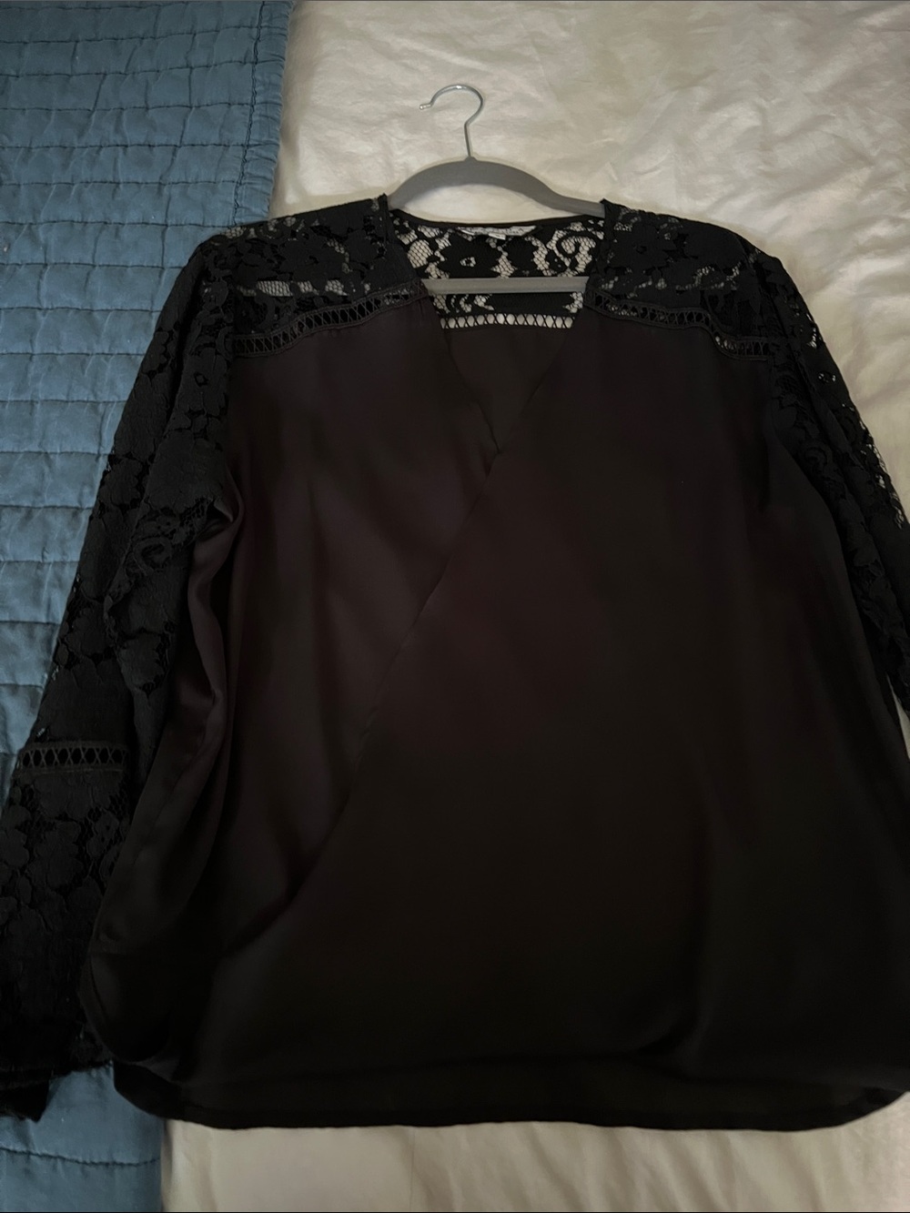 Women’s Black Long-Sleeve Lace-Inset V-Neck Blouse